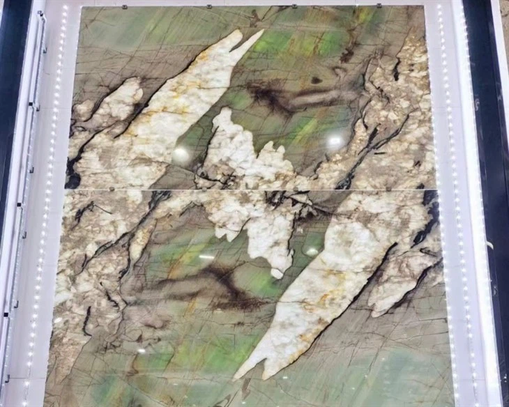 Cristallo Tiffany Quartzite
